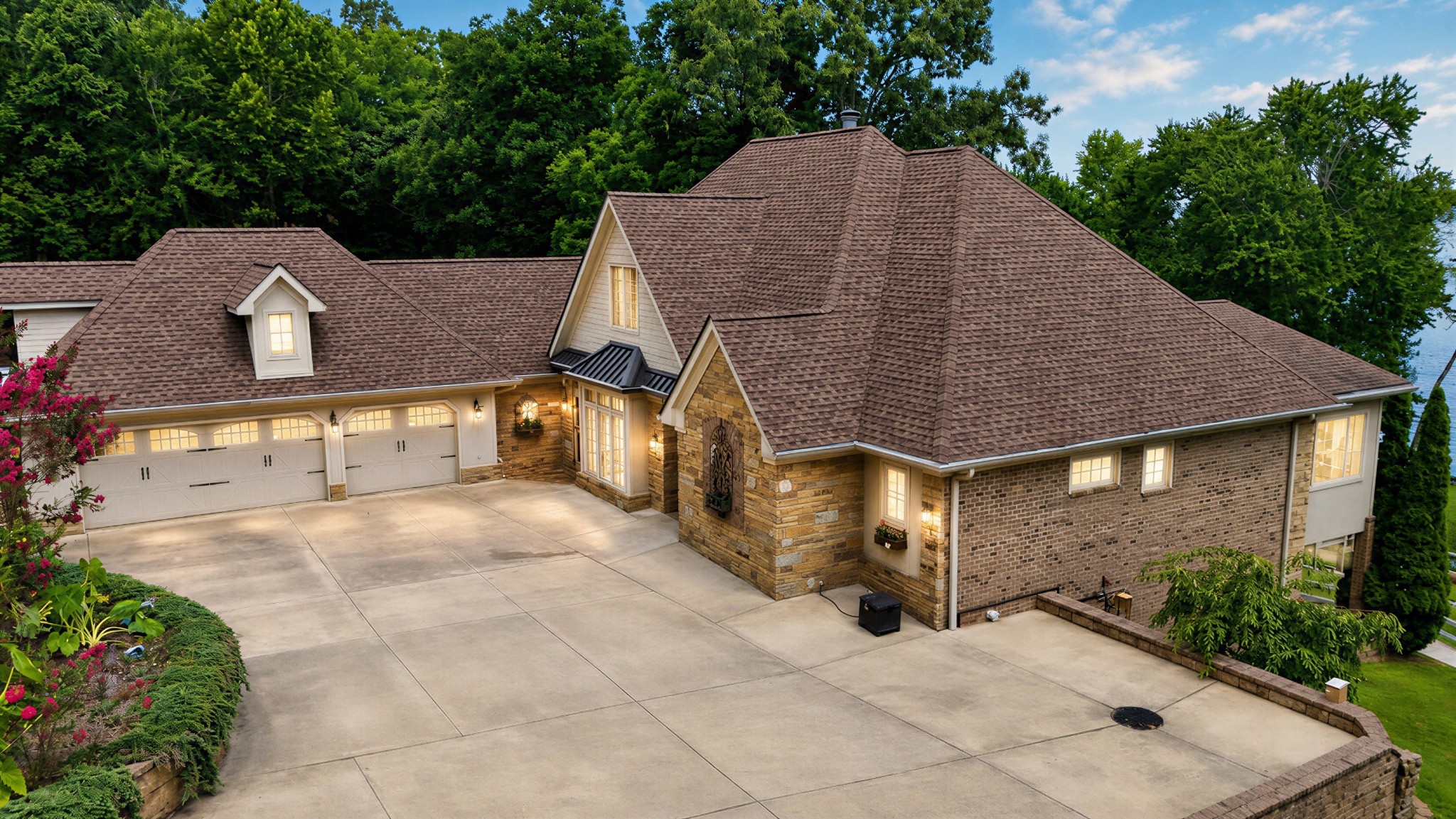 306 Red Water Dr