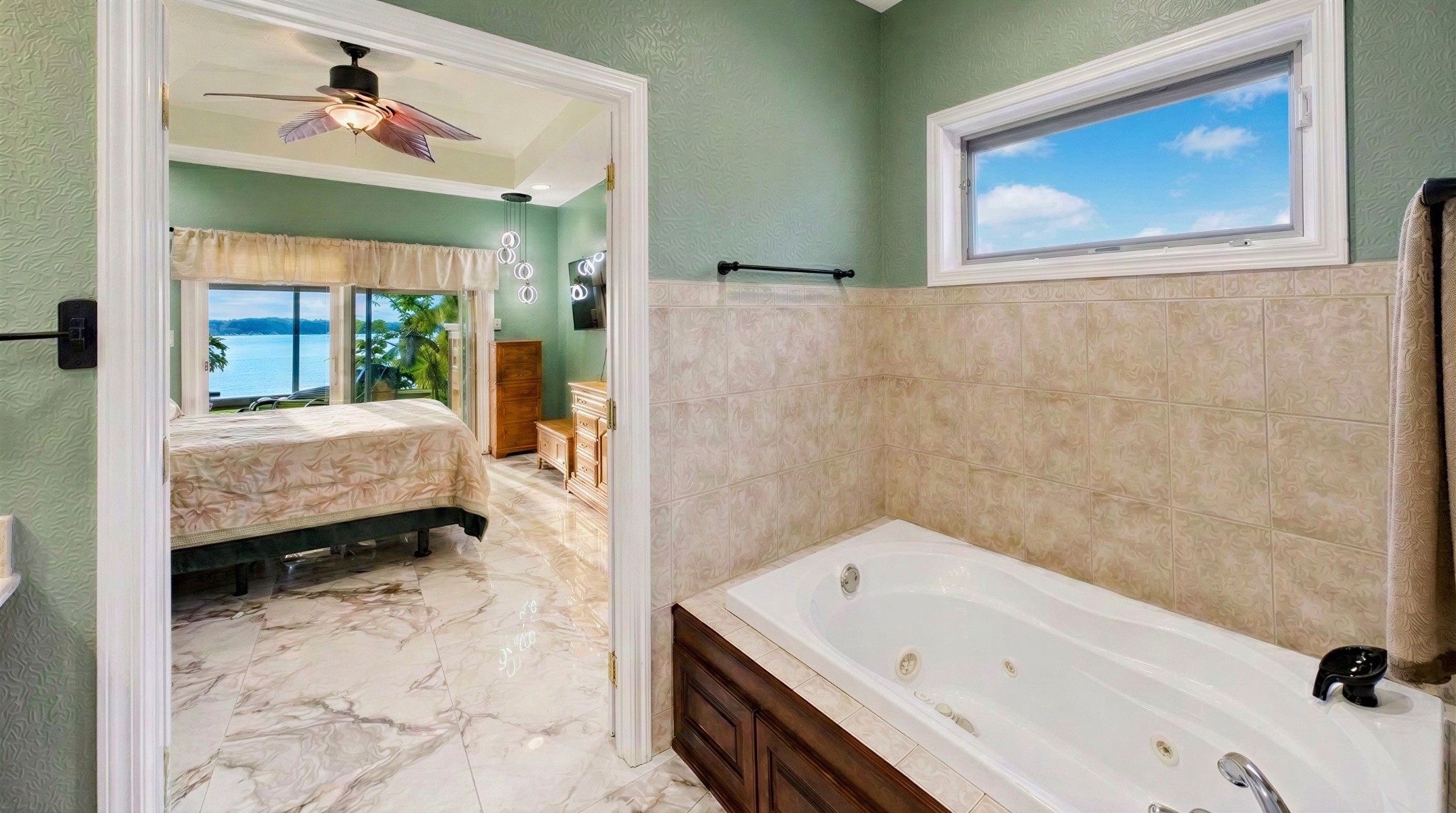 306 Red Water Dr