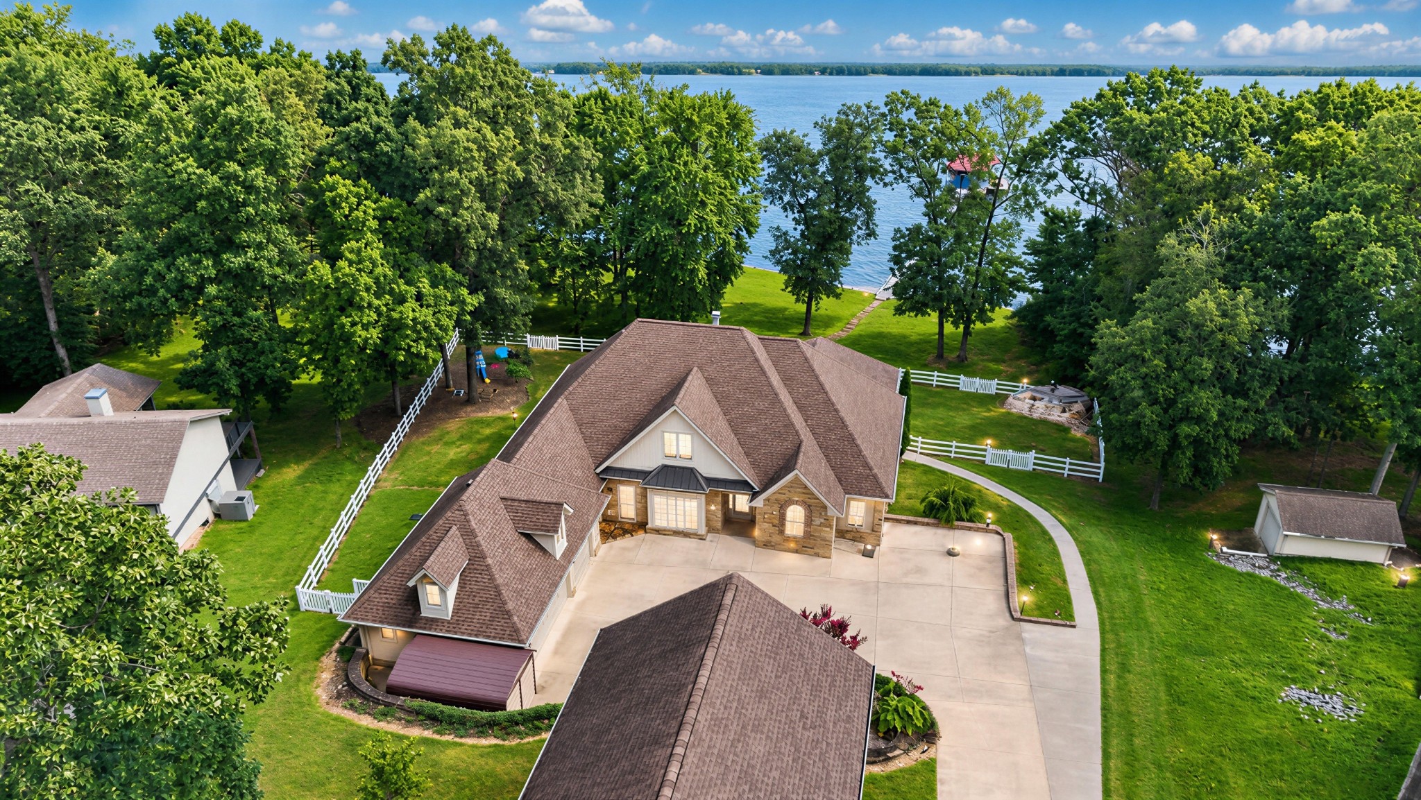 306 Red Water Dr