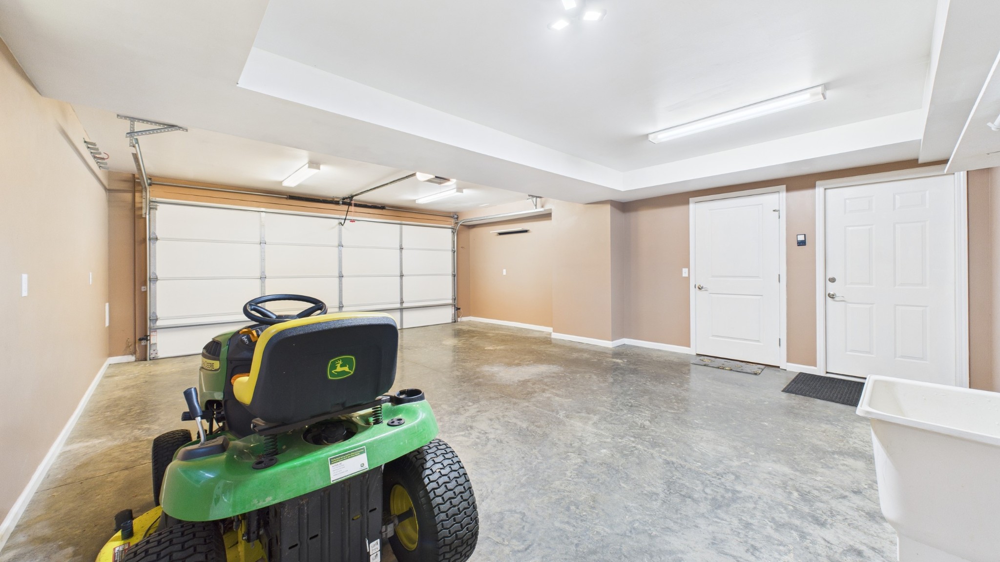 138 Deepwood Dr