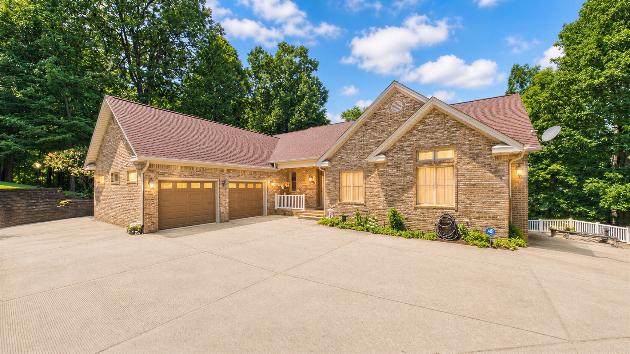284 Crystal Creek Cir