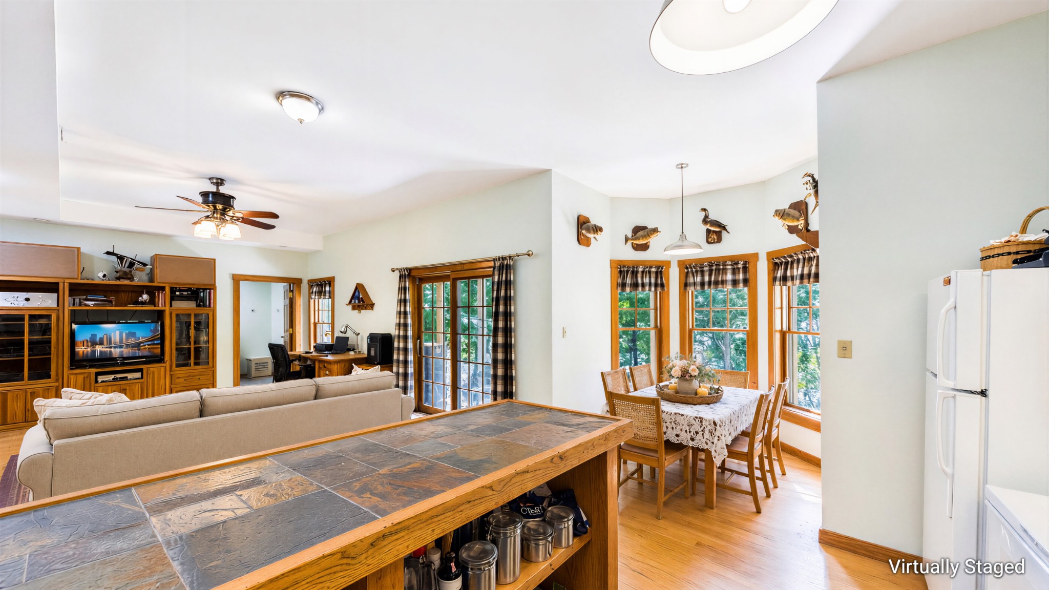 284 Crystal Creek Cir