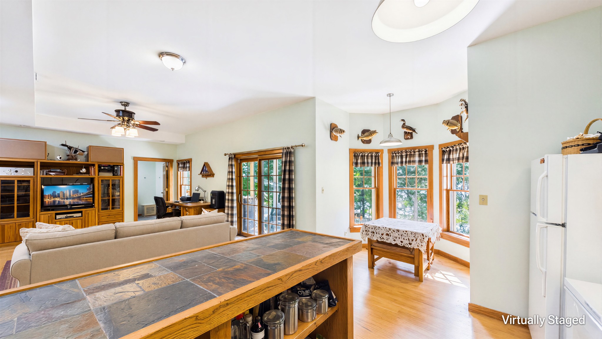 284 Crystal Creek Cir