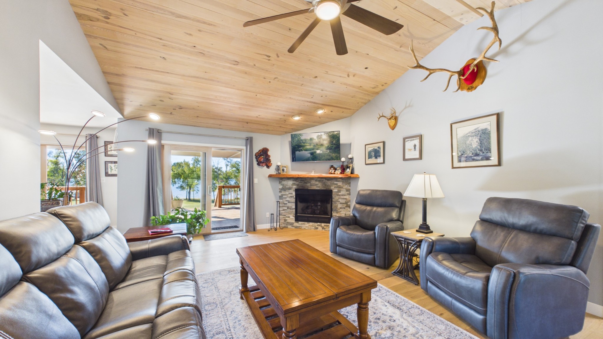 325 Destiny Ln