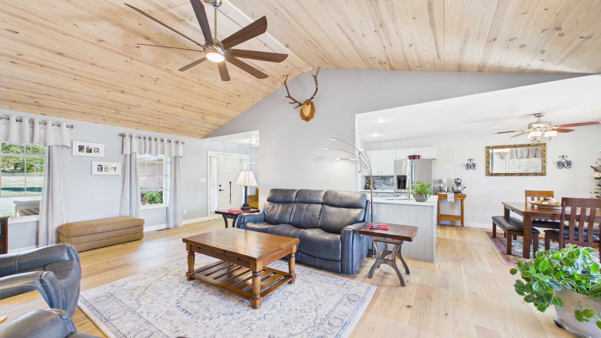 325 Destiny Ln
