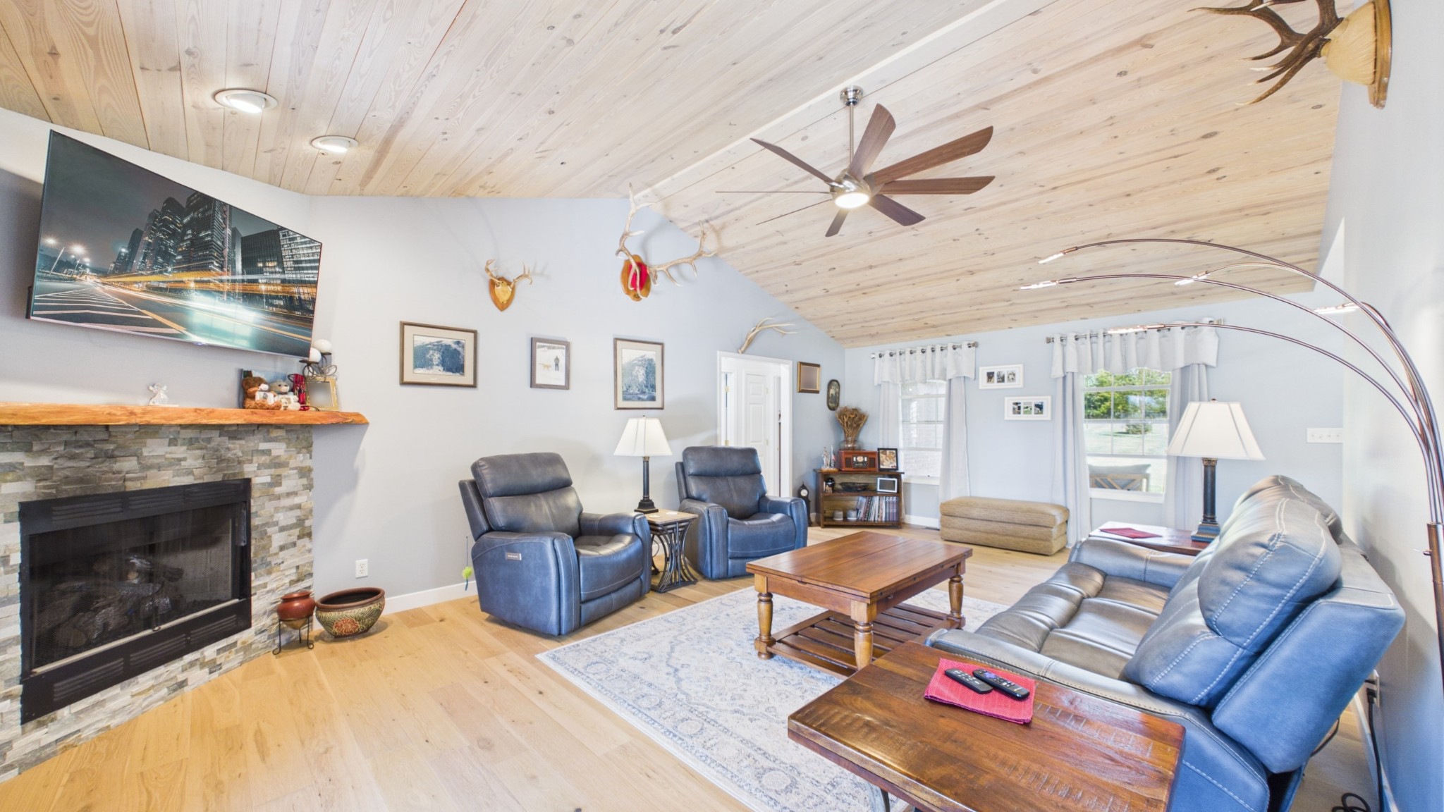 325 Destiny Ln