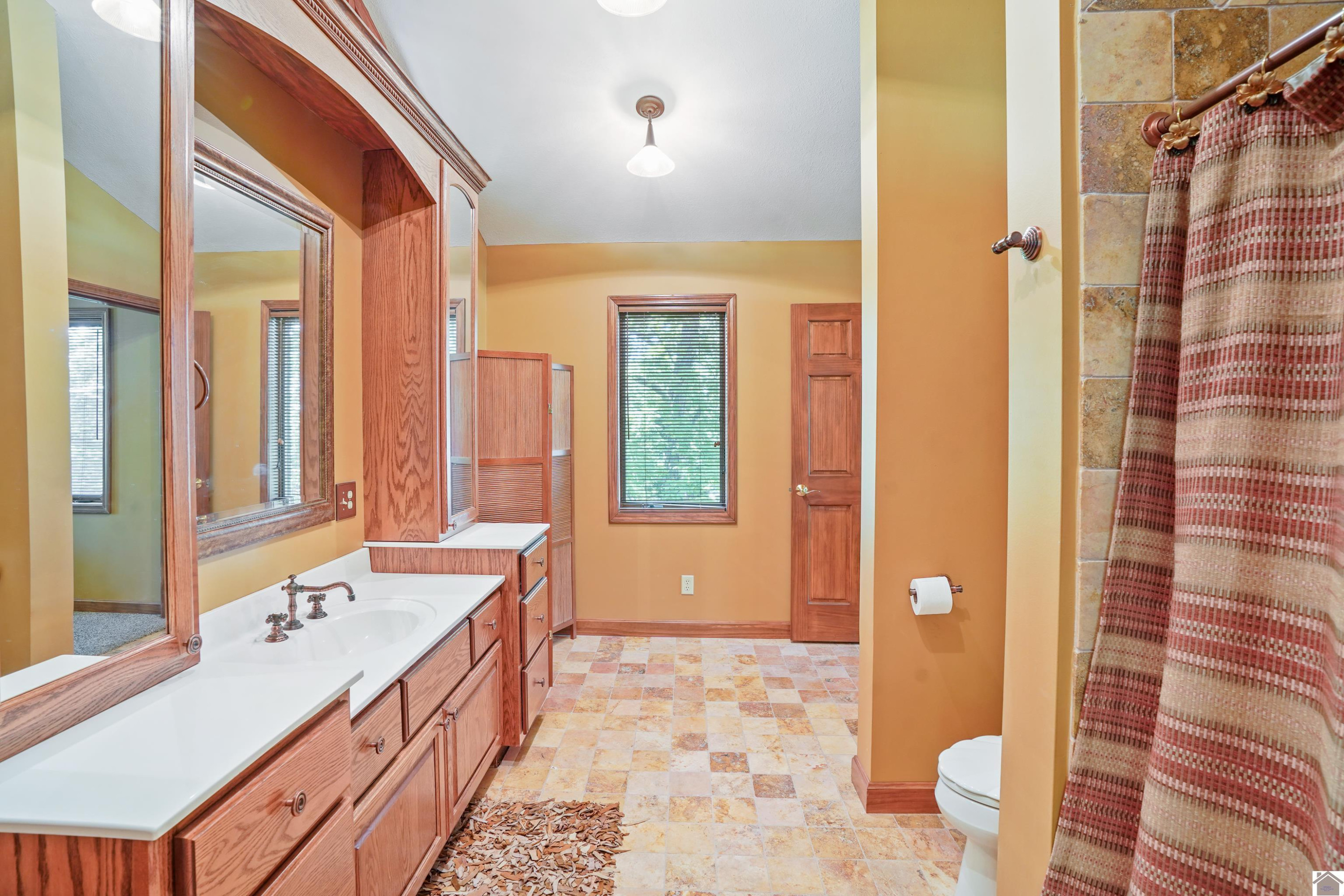 1621 Shoemaker Road Kentucky Lake