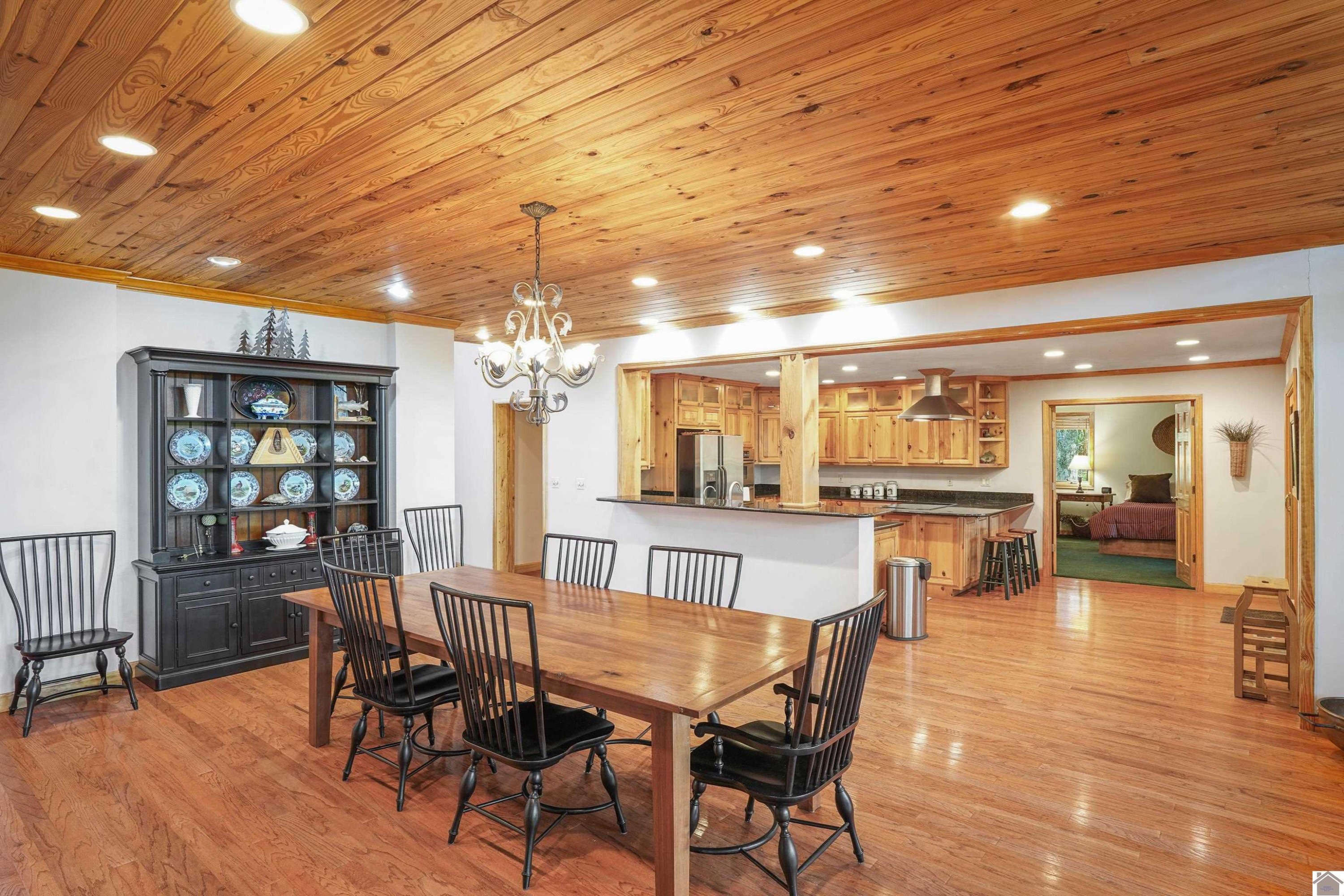 1621 Shoemaker Road Kentucky Lake