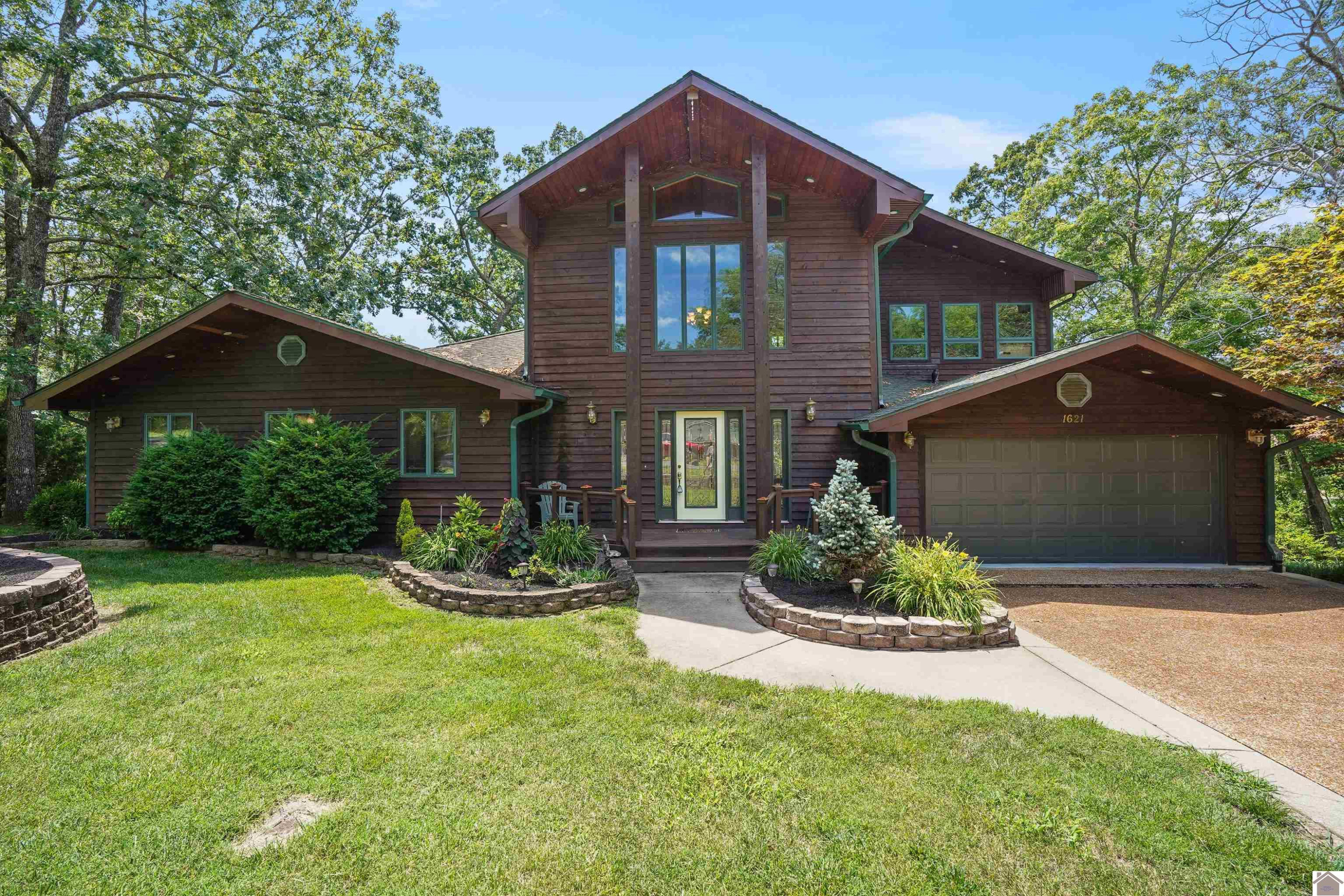 1621 Shoemaker Road Kentucky Lake