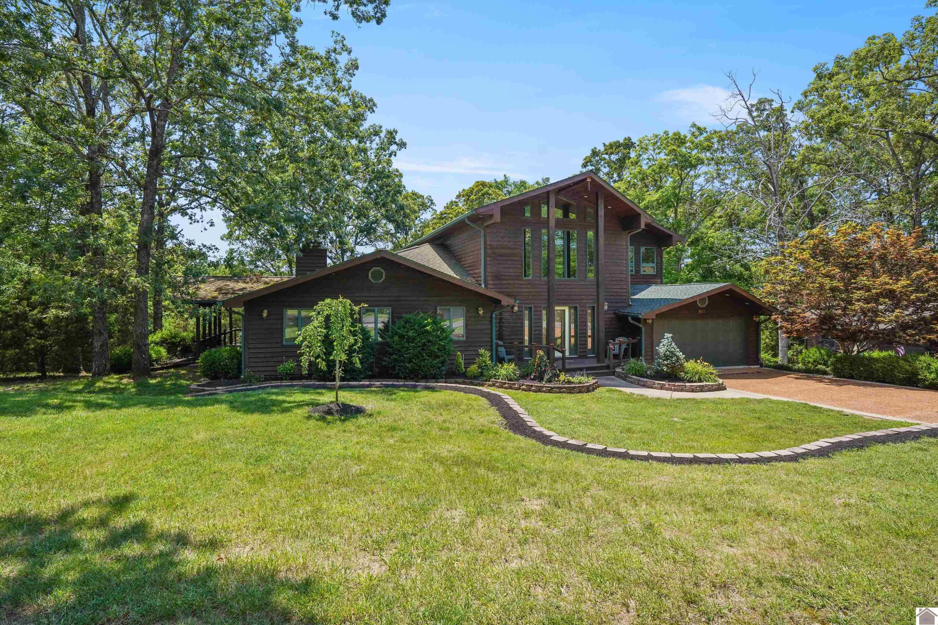 1621 Shoemaker Road Kentucky Lake