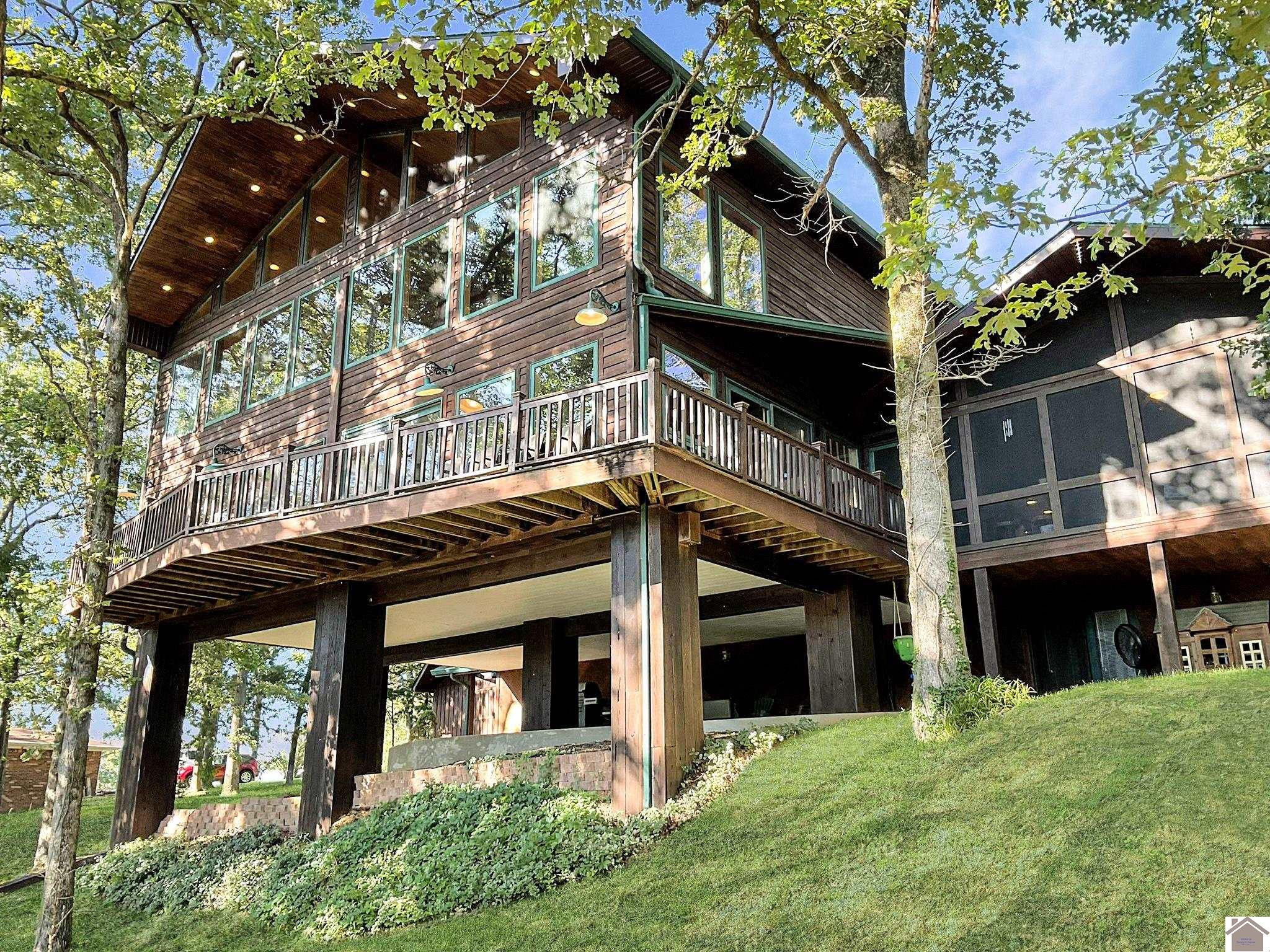 1621 Shoemaker Road Kentucky Lake