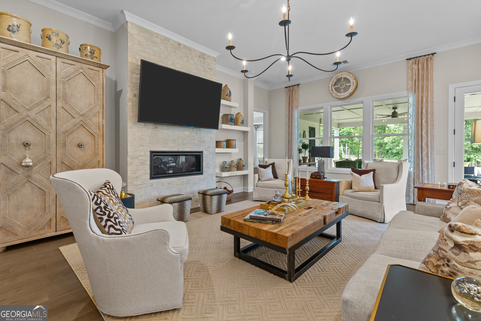 319 Erie Point