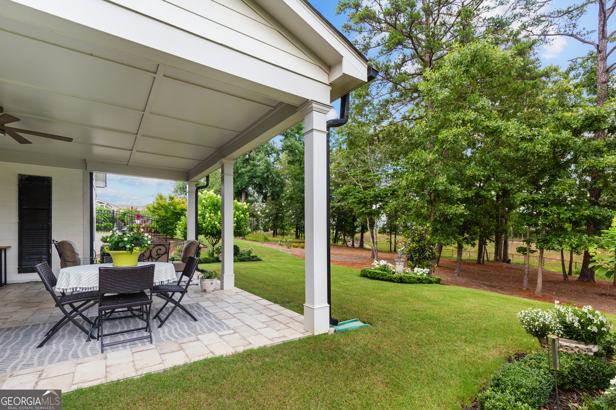 319 Erie Point