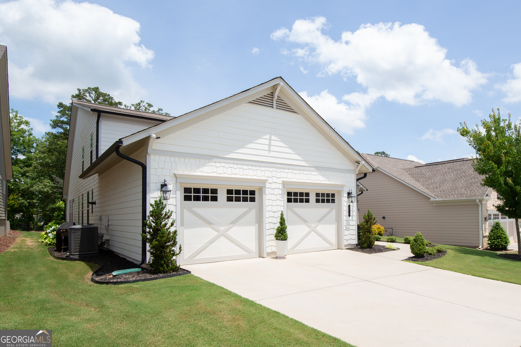 319 Erie Point