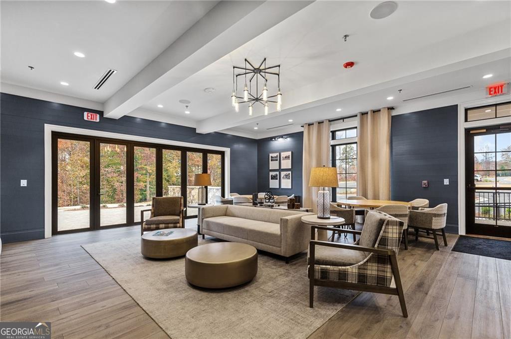 319 Erie Point