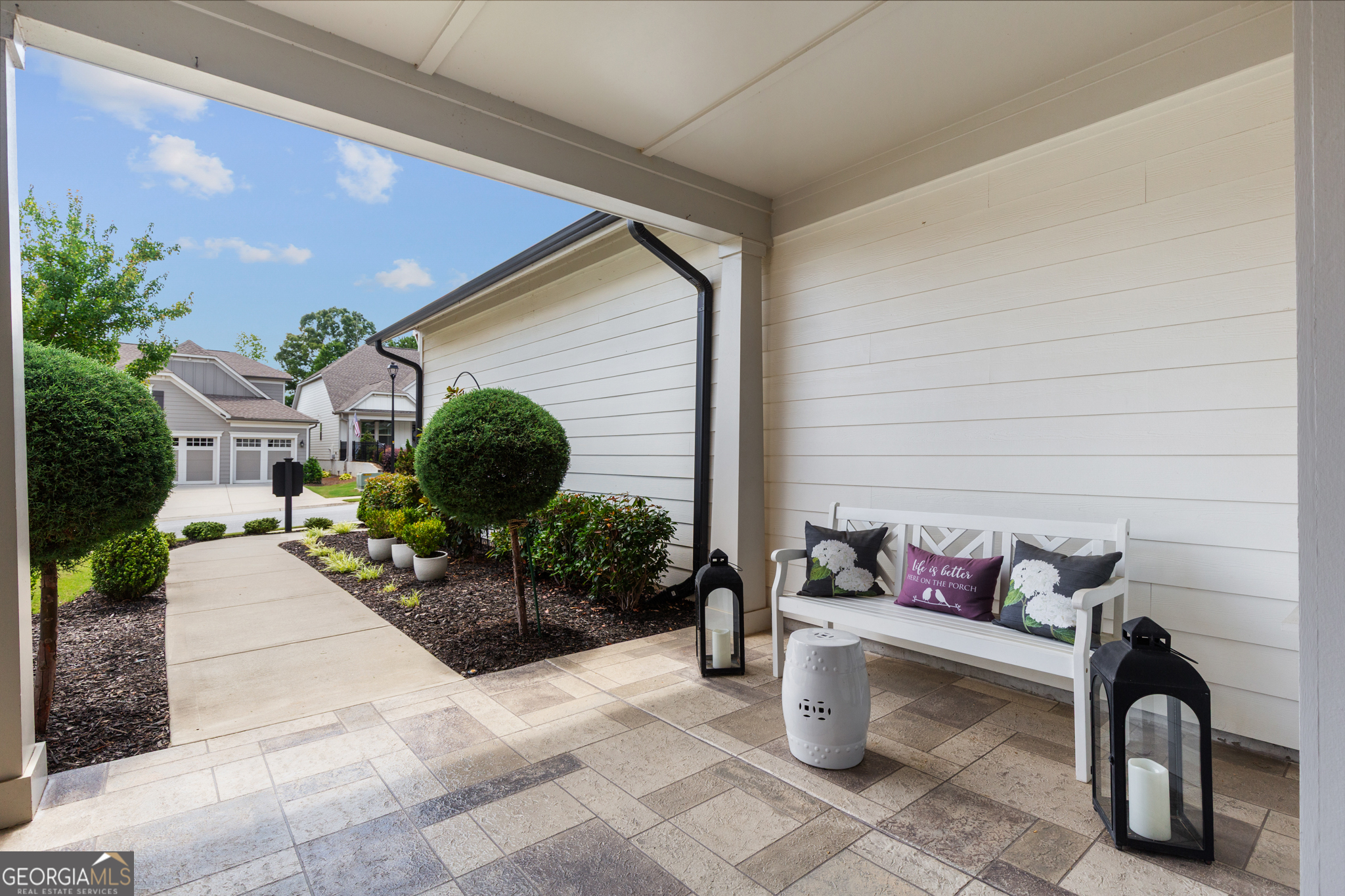 319 Erie Point