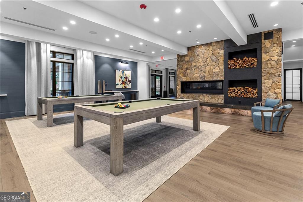 319 Erie Point