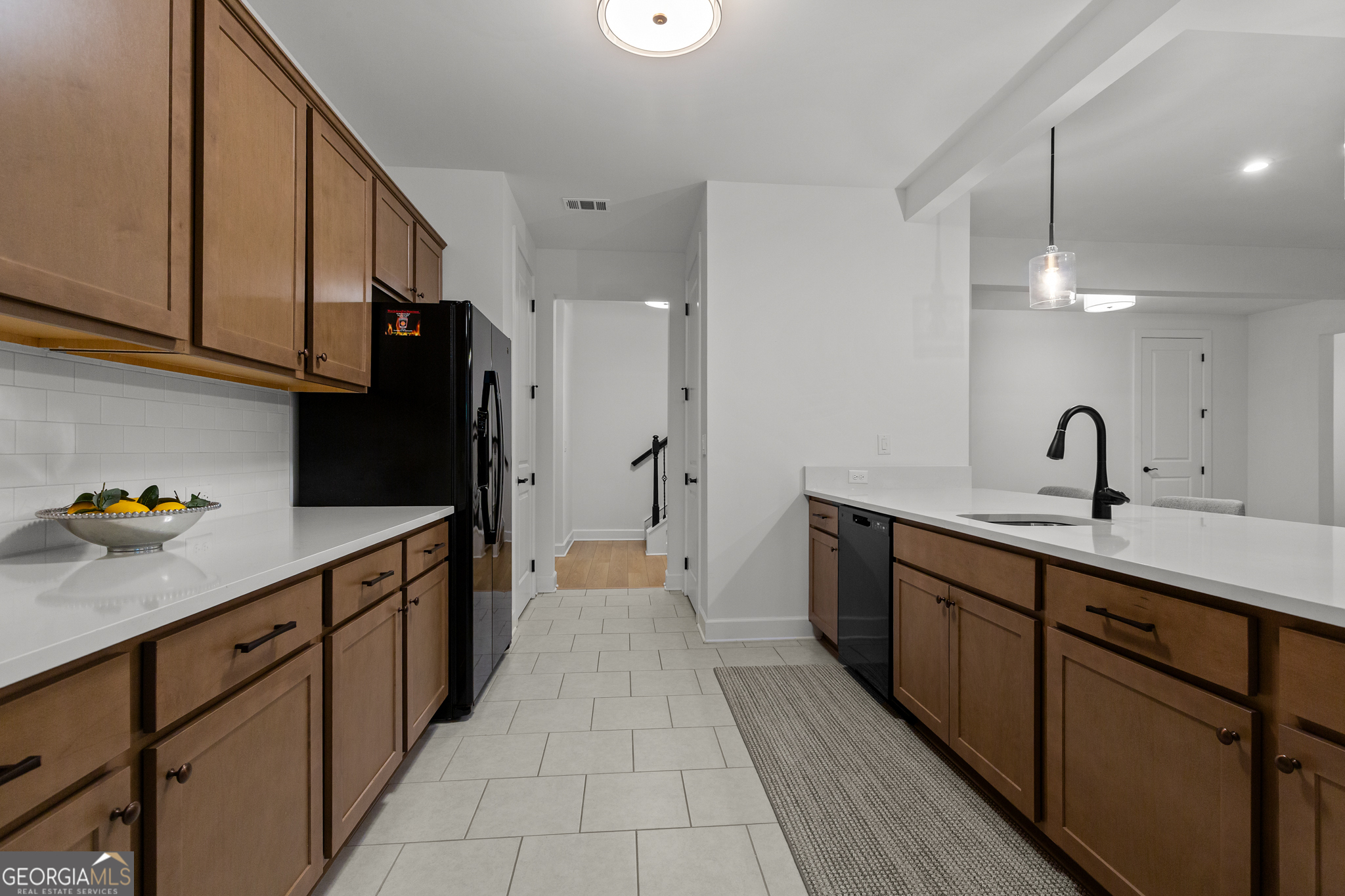 170 Erie Point