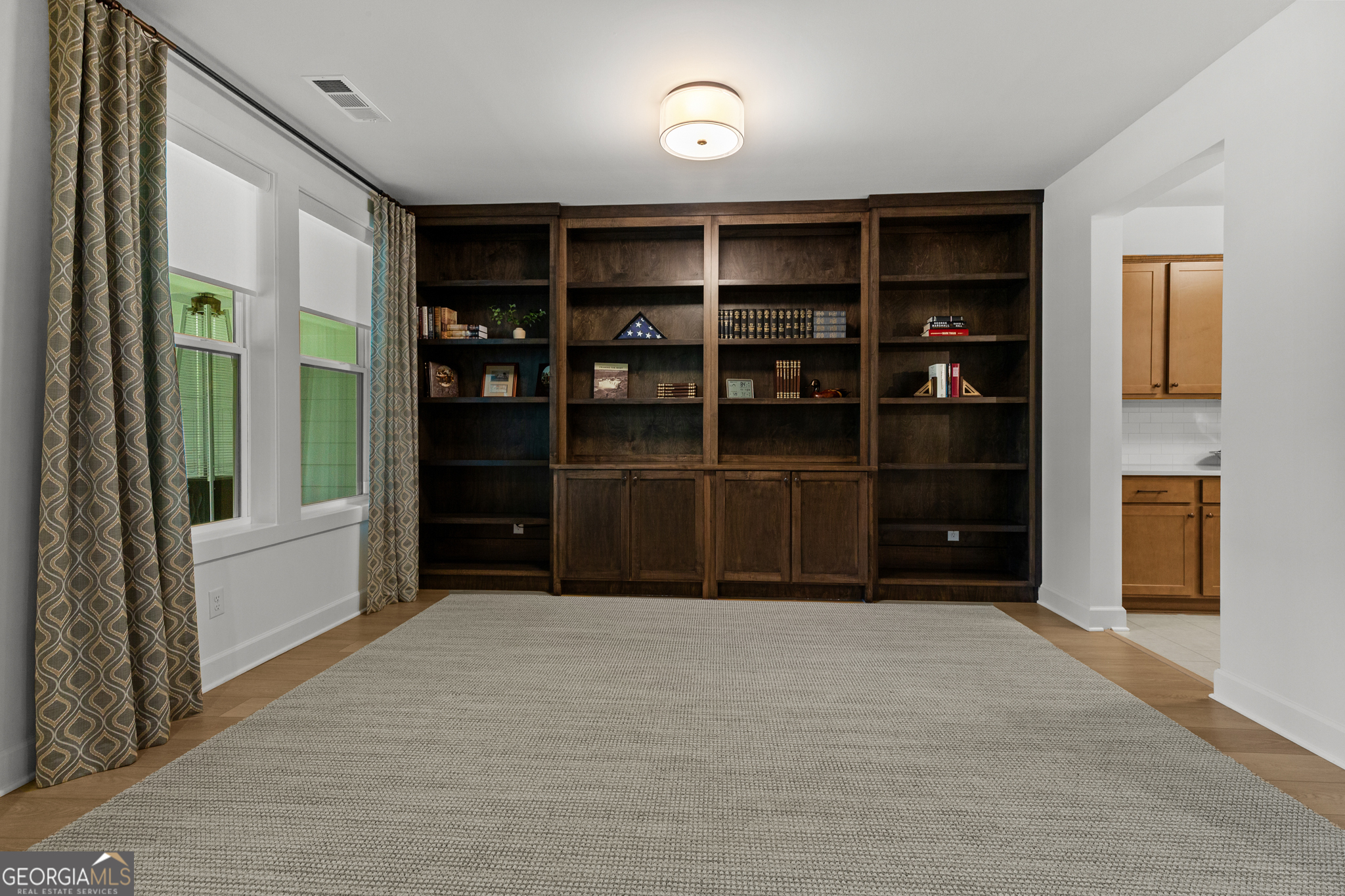 170 Erie Point