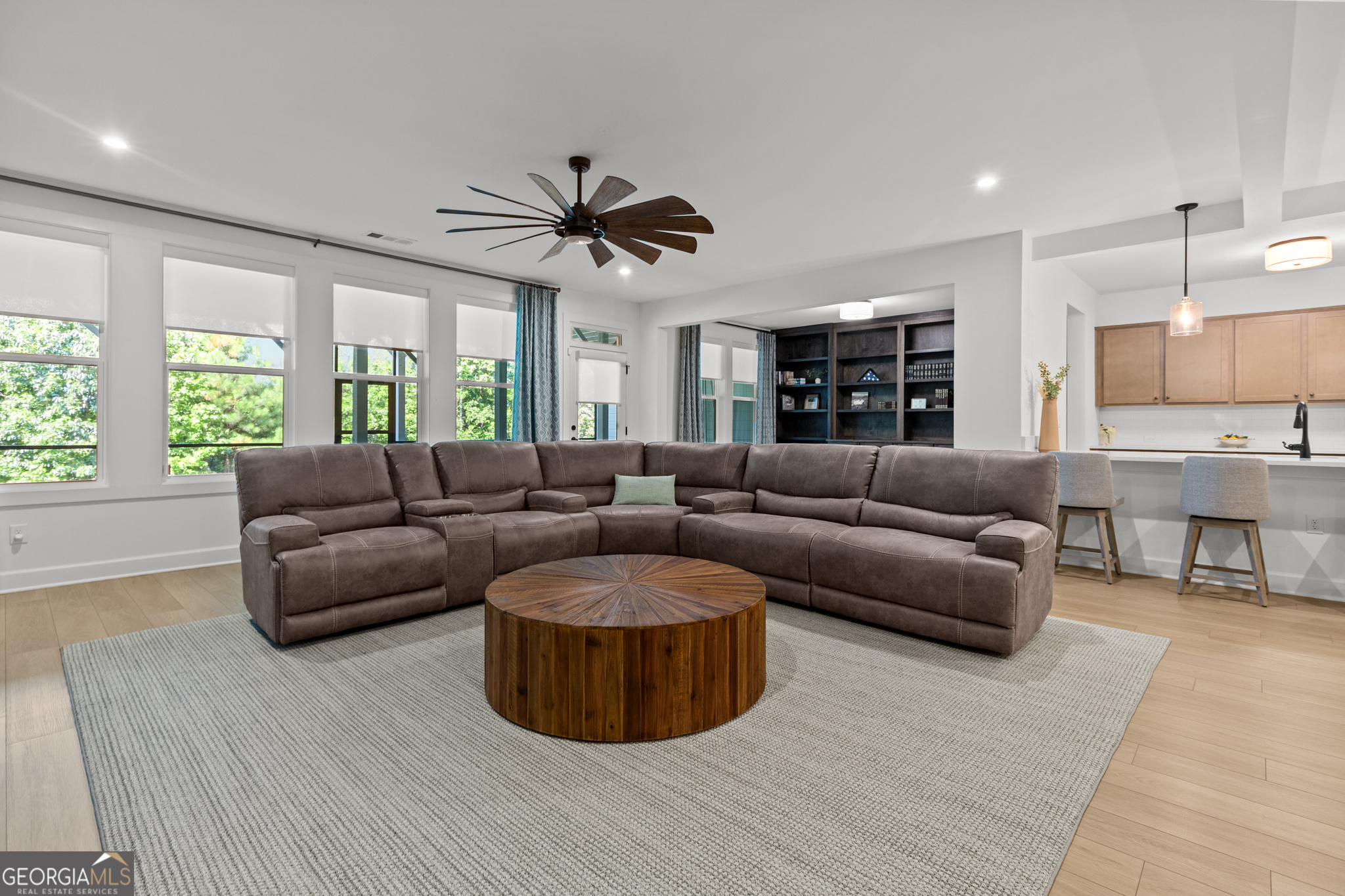 170 Erie Point