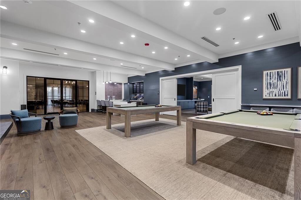 215 Silver Court