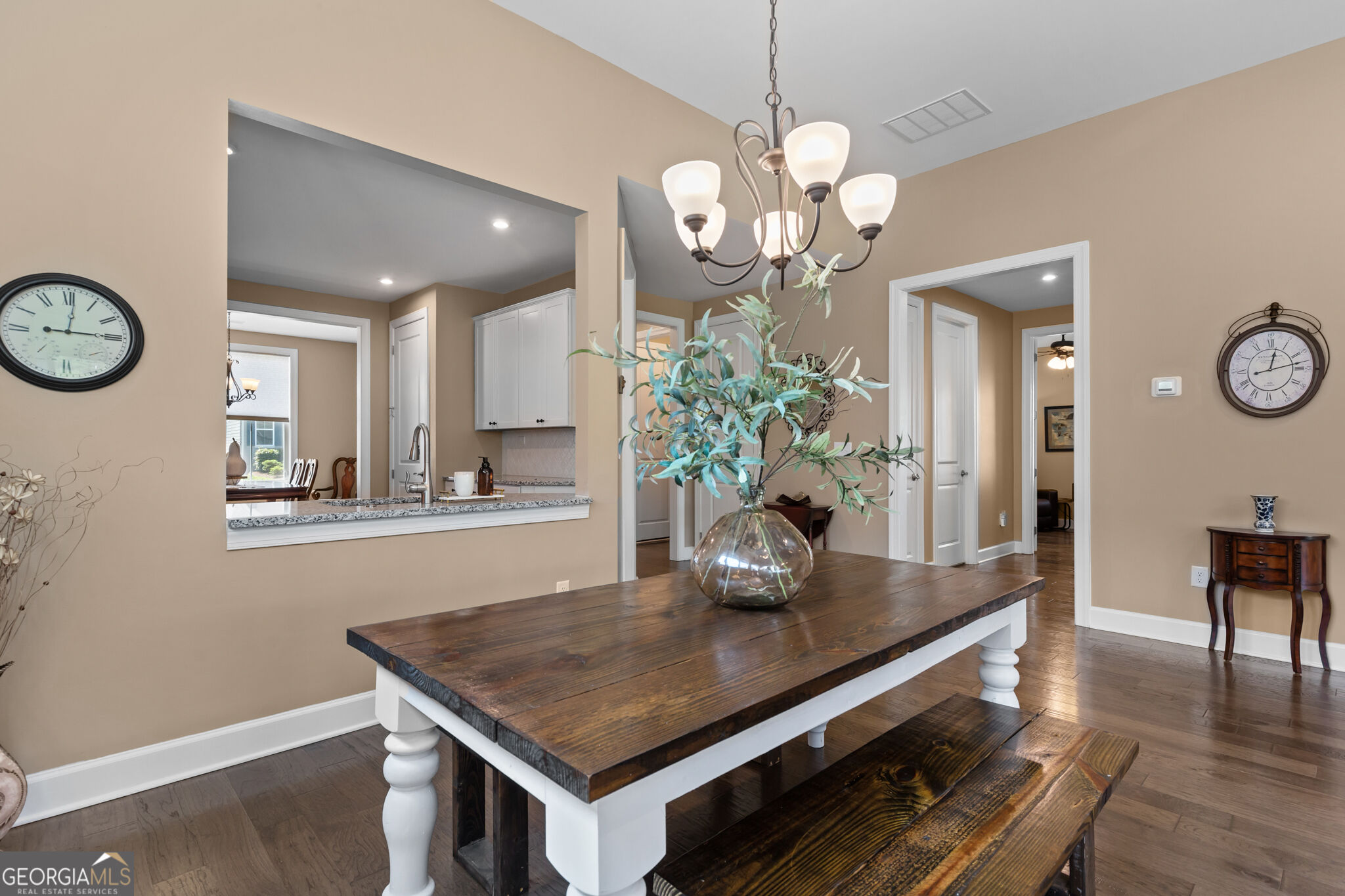 215 Silver Court