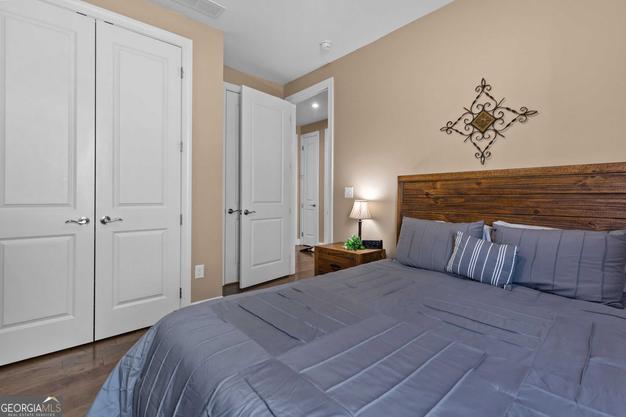 215 Silver Court