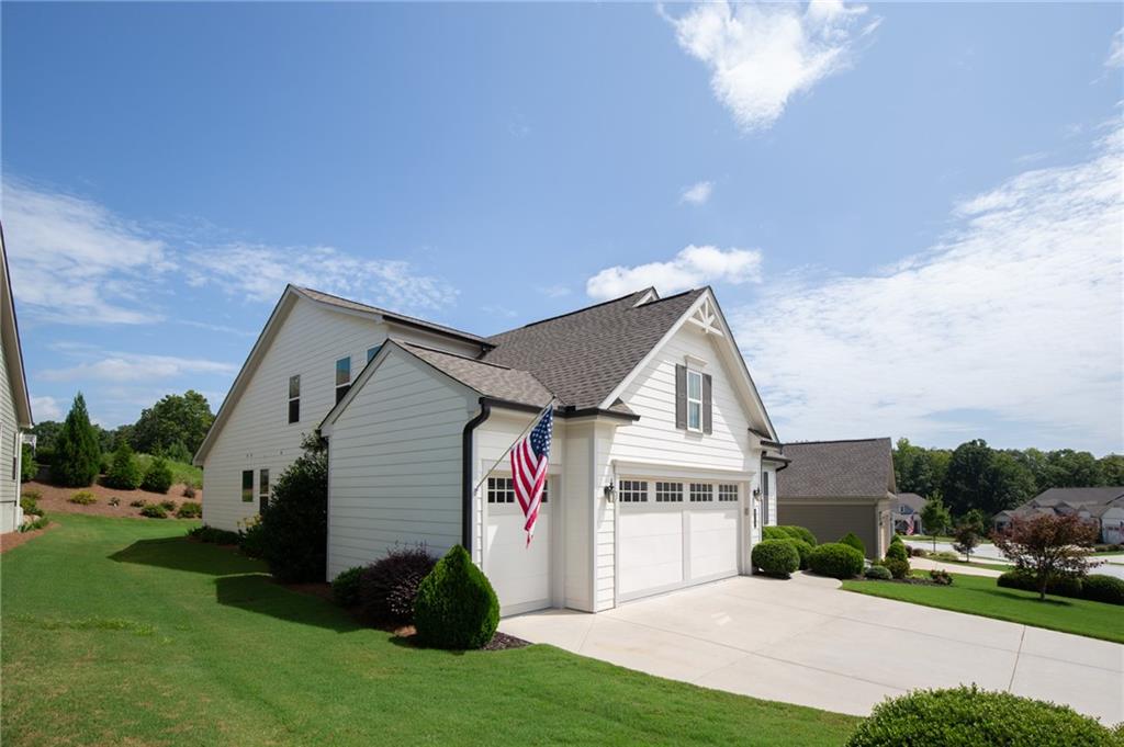 215 Silver Court