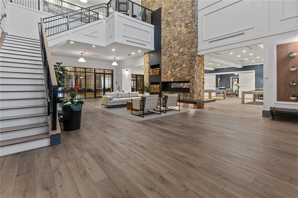 215 Silver Court