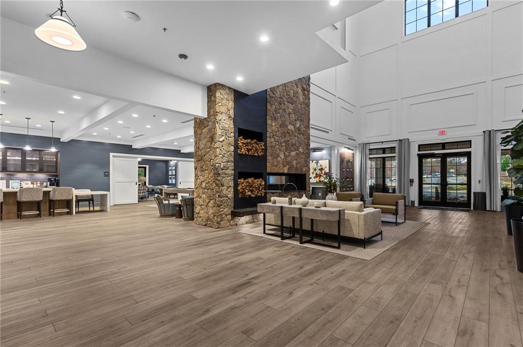 215 Silver Court