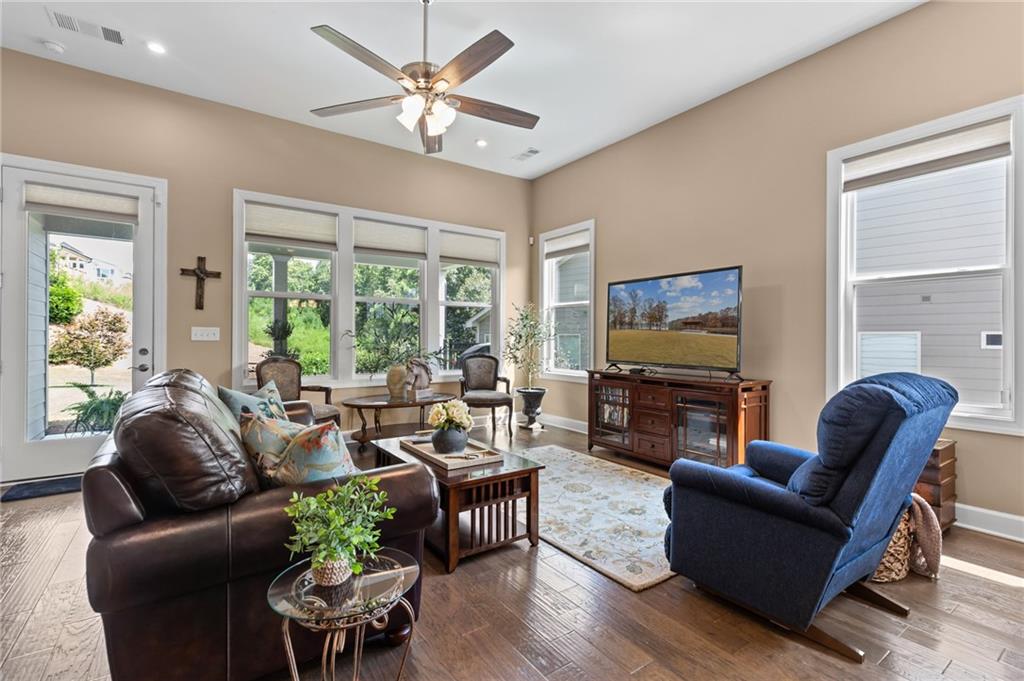 215 Silver Court