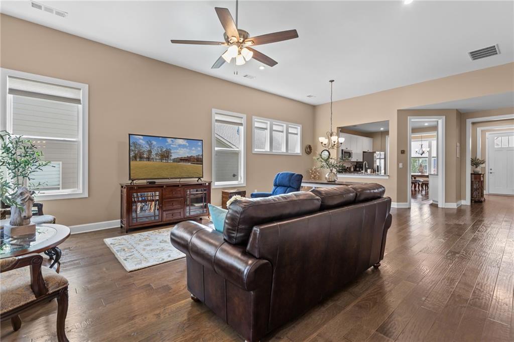 215 Silver Court