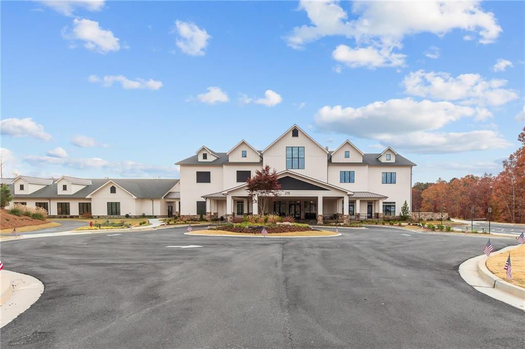 215 Silver Court
