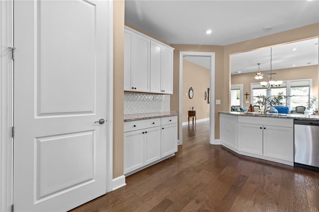 215 Silver Court