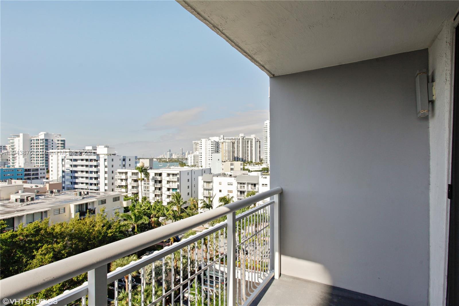 1688 West Ave Unit: 806