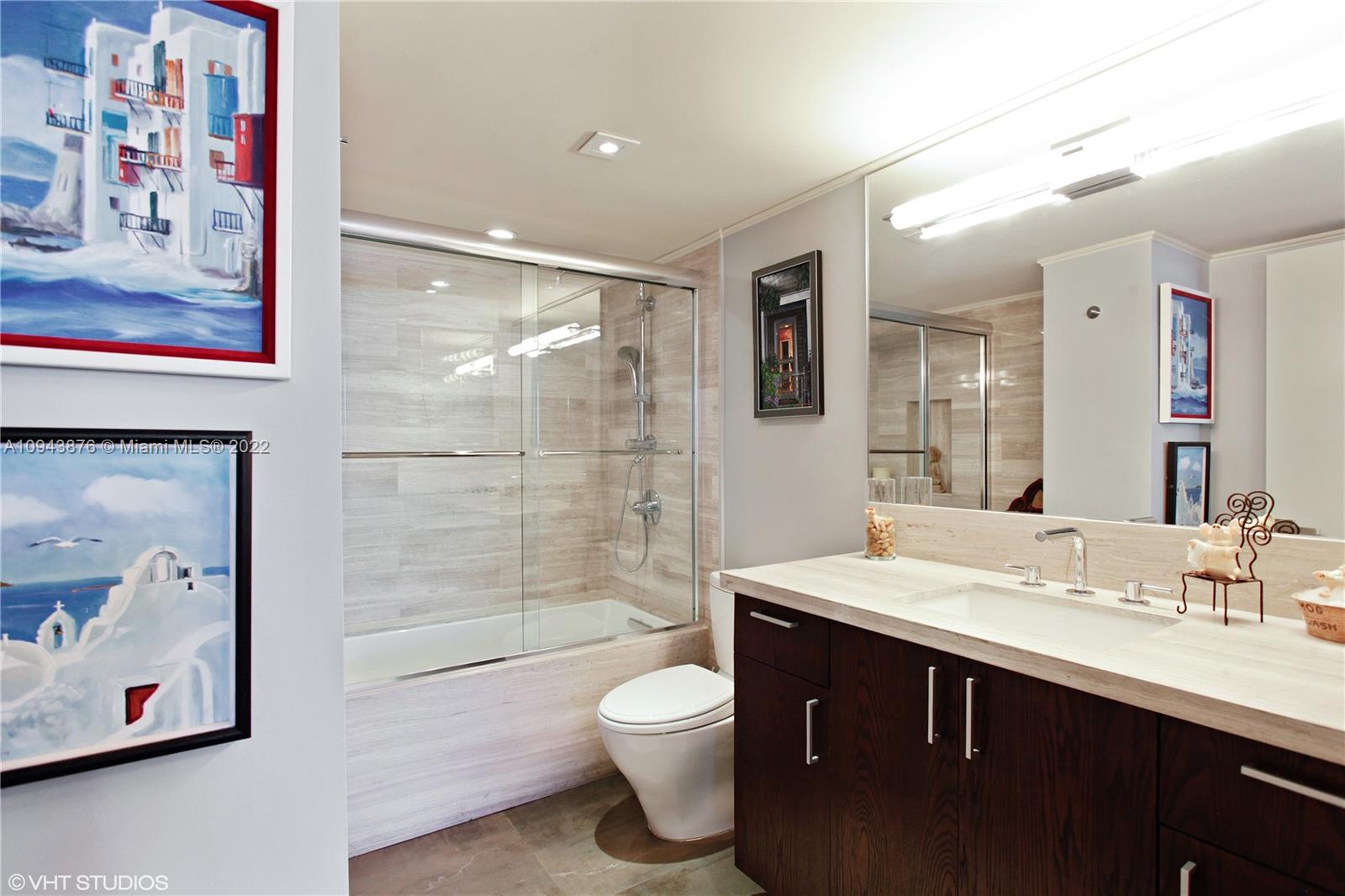 1688 West Ave Unit: 806