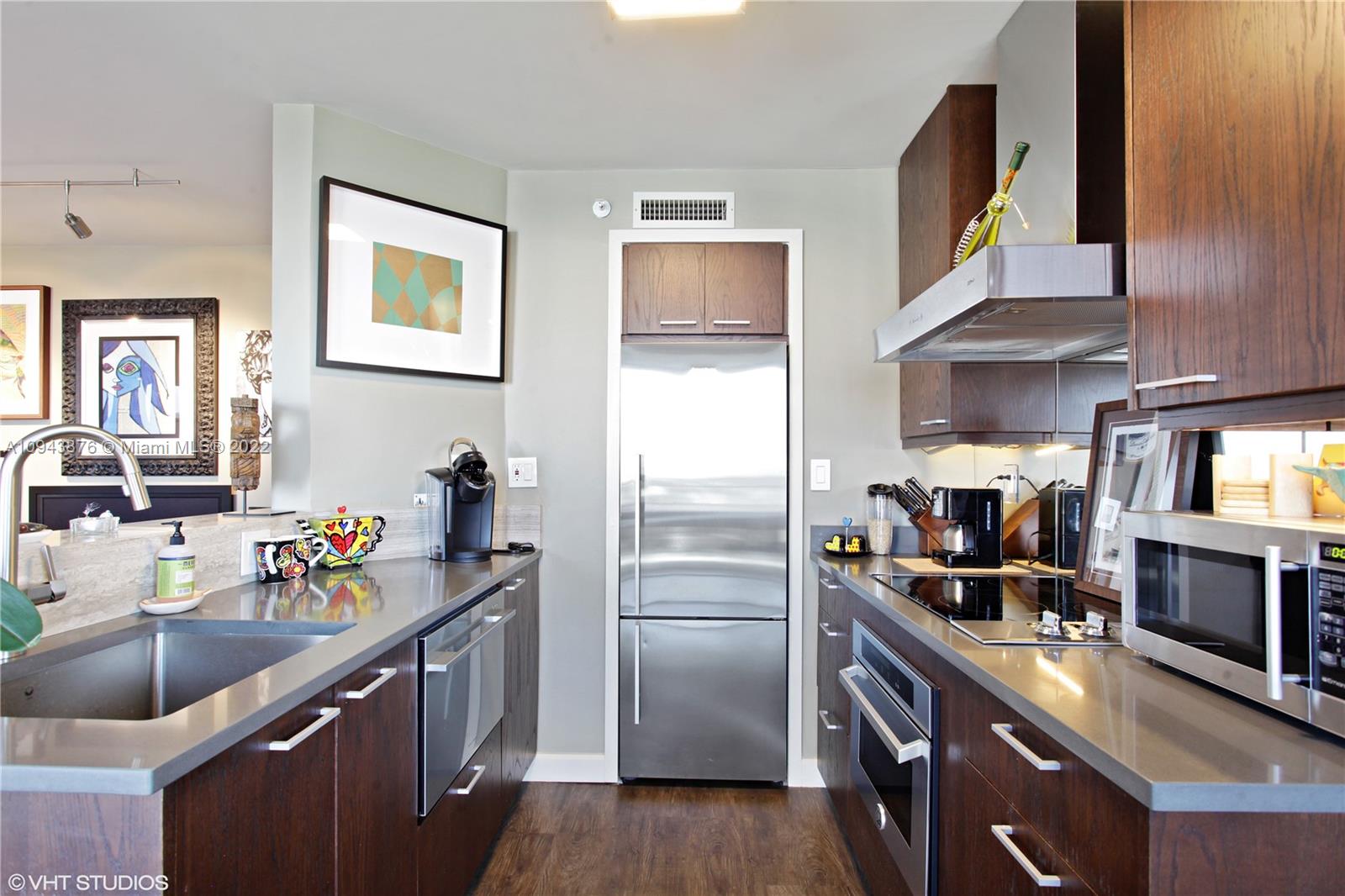 1688 West Ave Unit: 806