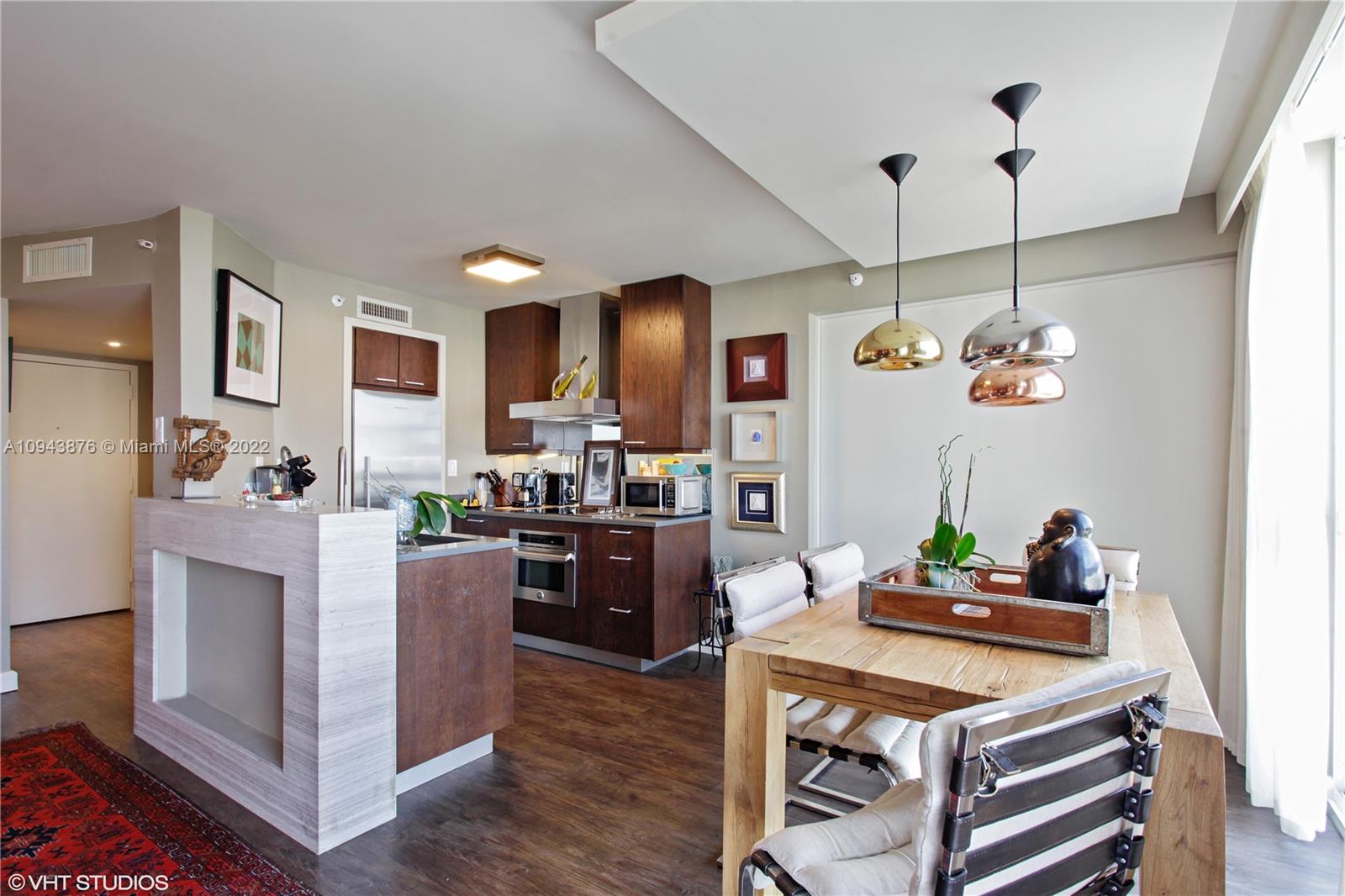 1688 West Ave Unit: 806
