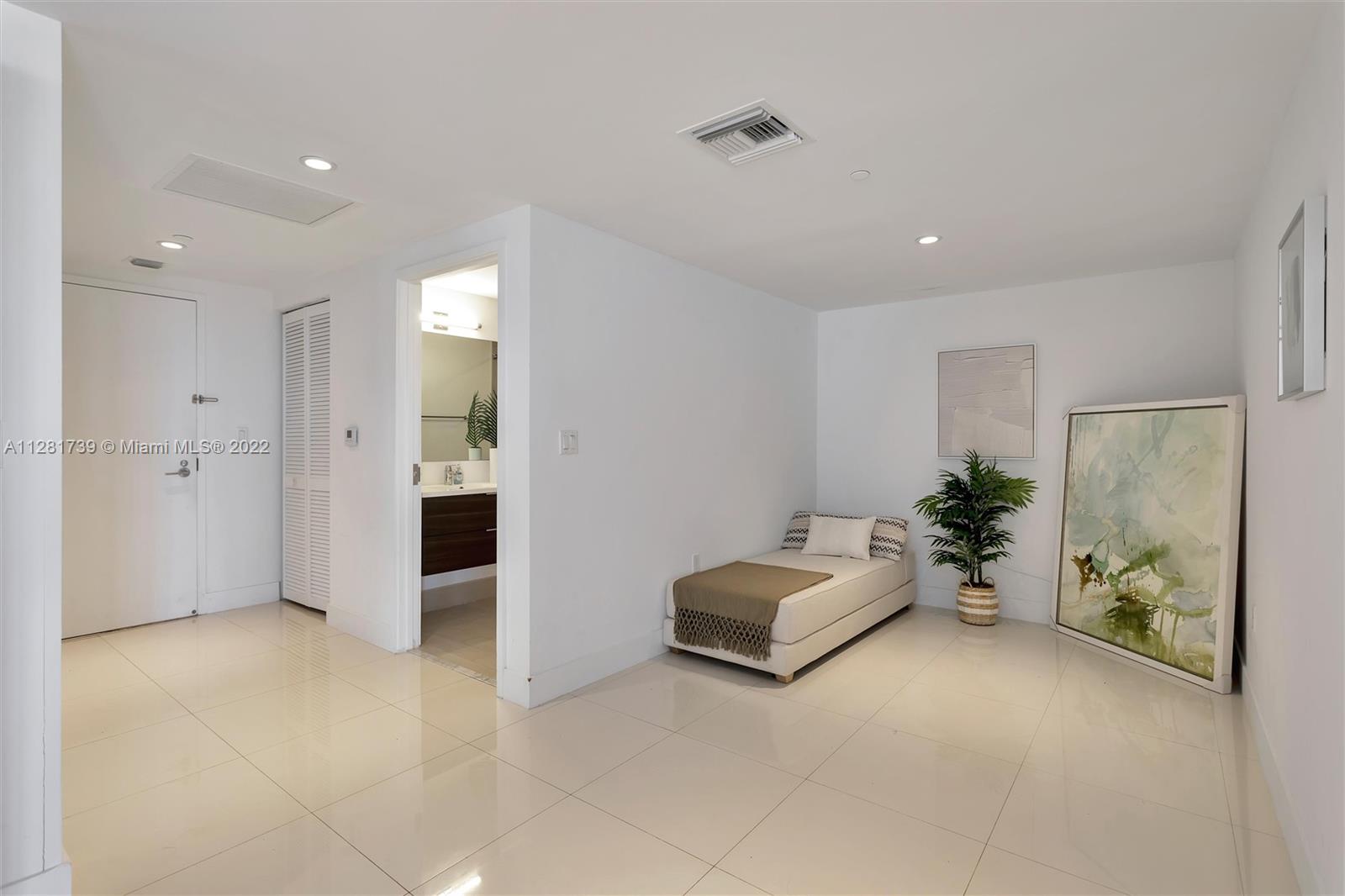 9940 W Bay Harbor Dr Unit: 6FS