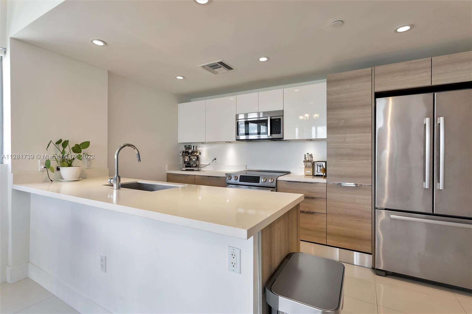 9940 W Bay Harbor Dr Unit: 6FS