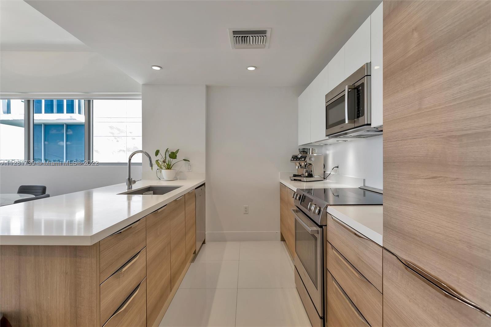 9940 W Bay Harbor Dr Unit: 6FS