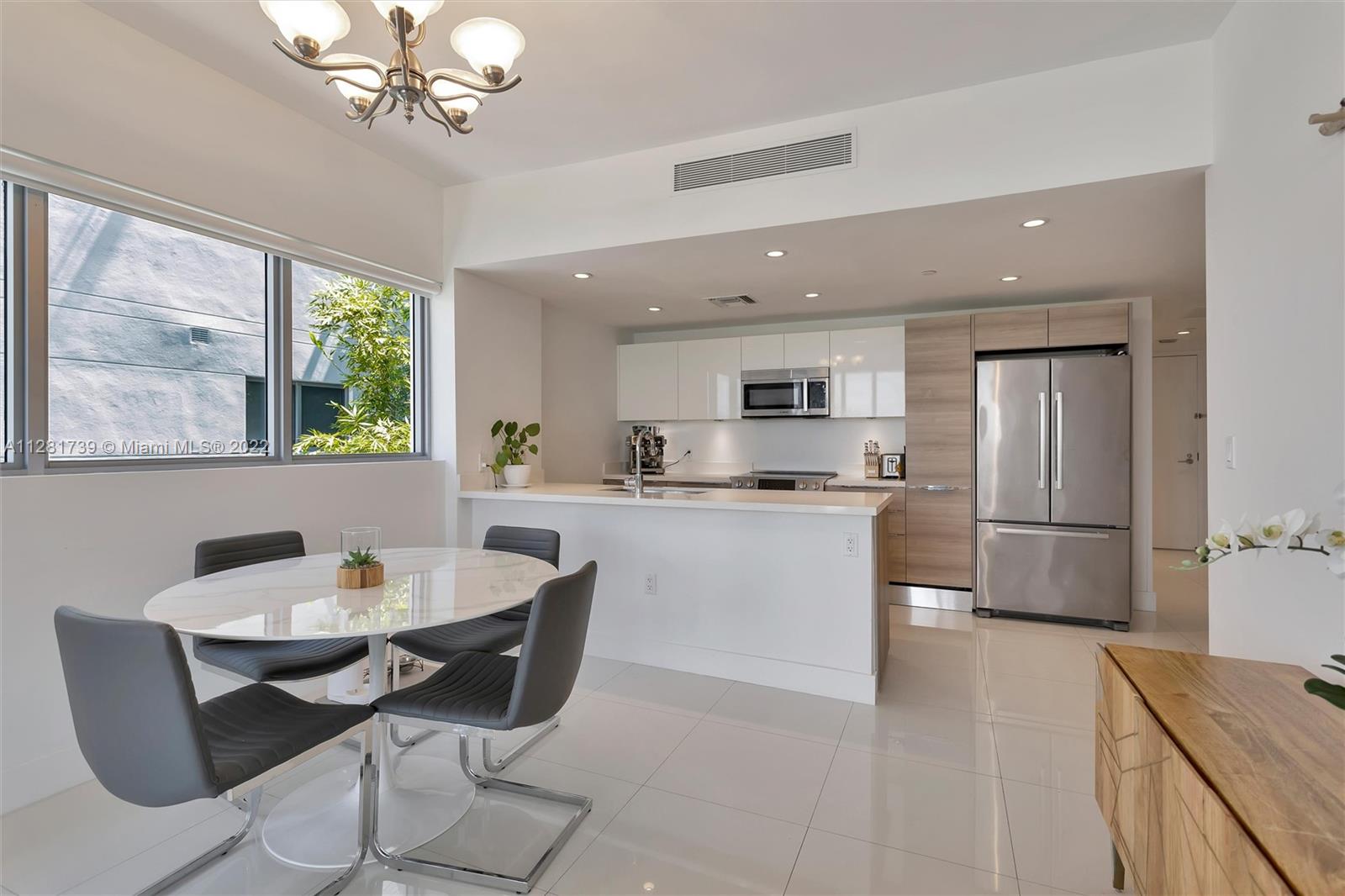 9940 W Bay Harbor Dr Unit: 6FS