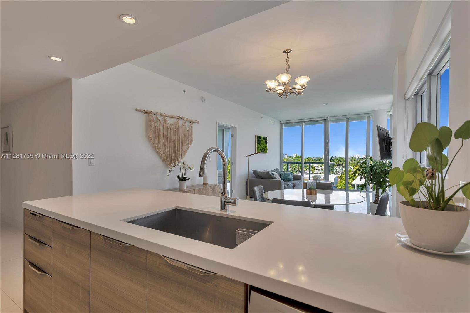 9940 W Bay Harbor Dr Unit: 6FS