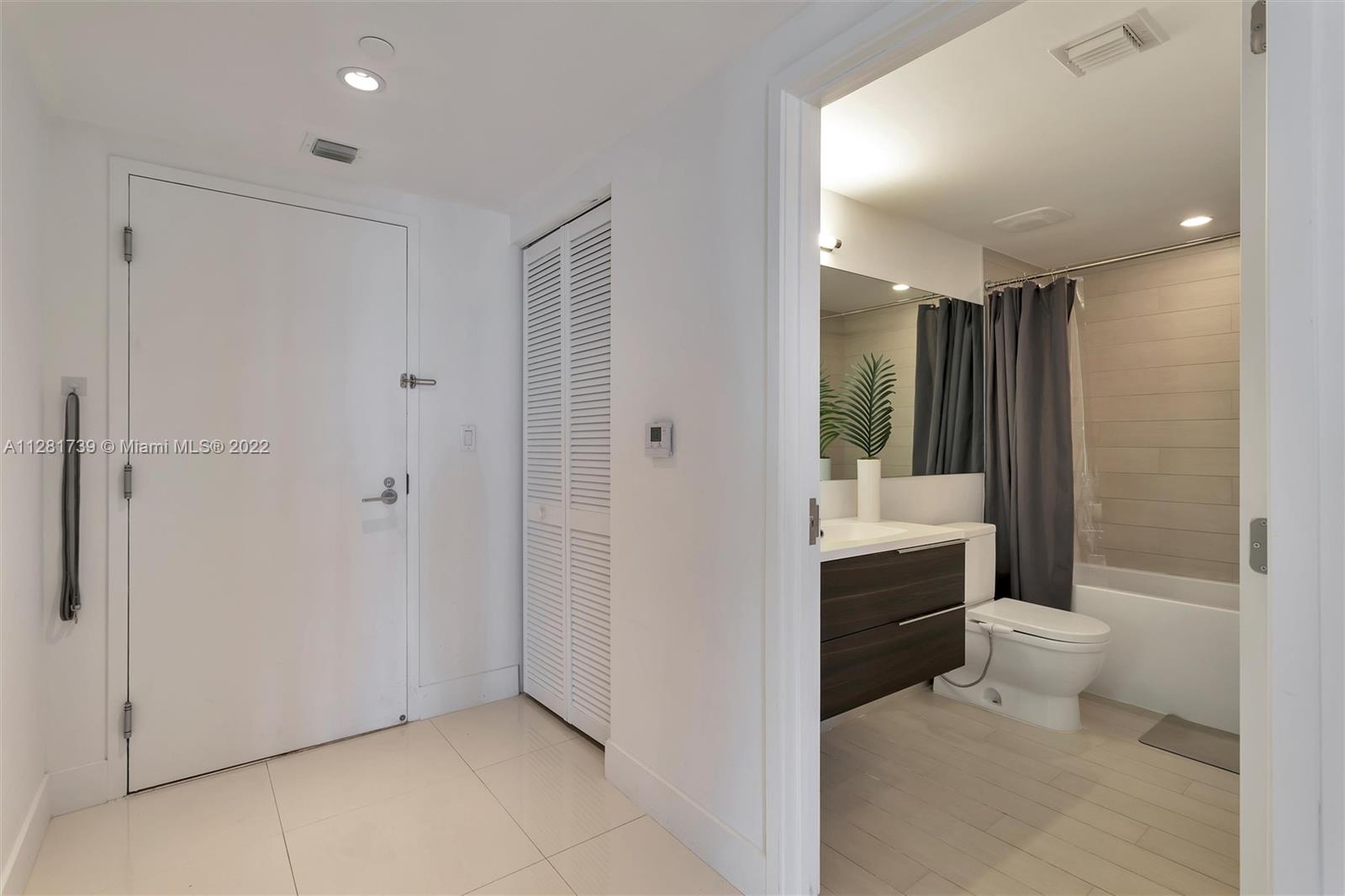 9940 W Bay Harbor Dr Unit: 6FS
