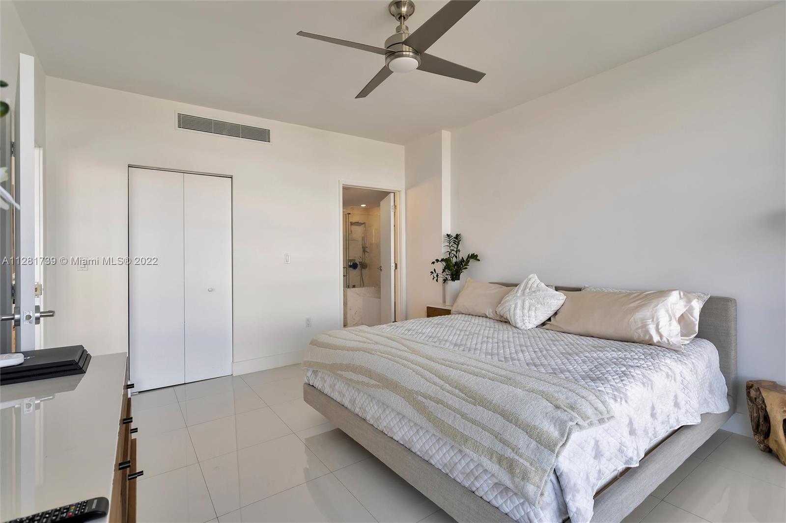 9940 W Bay Harbor Dr Unit: 6FS