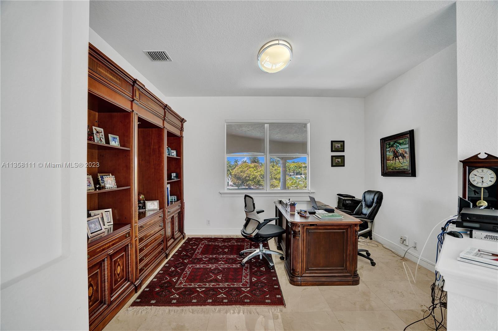 1130 Harbor Ct