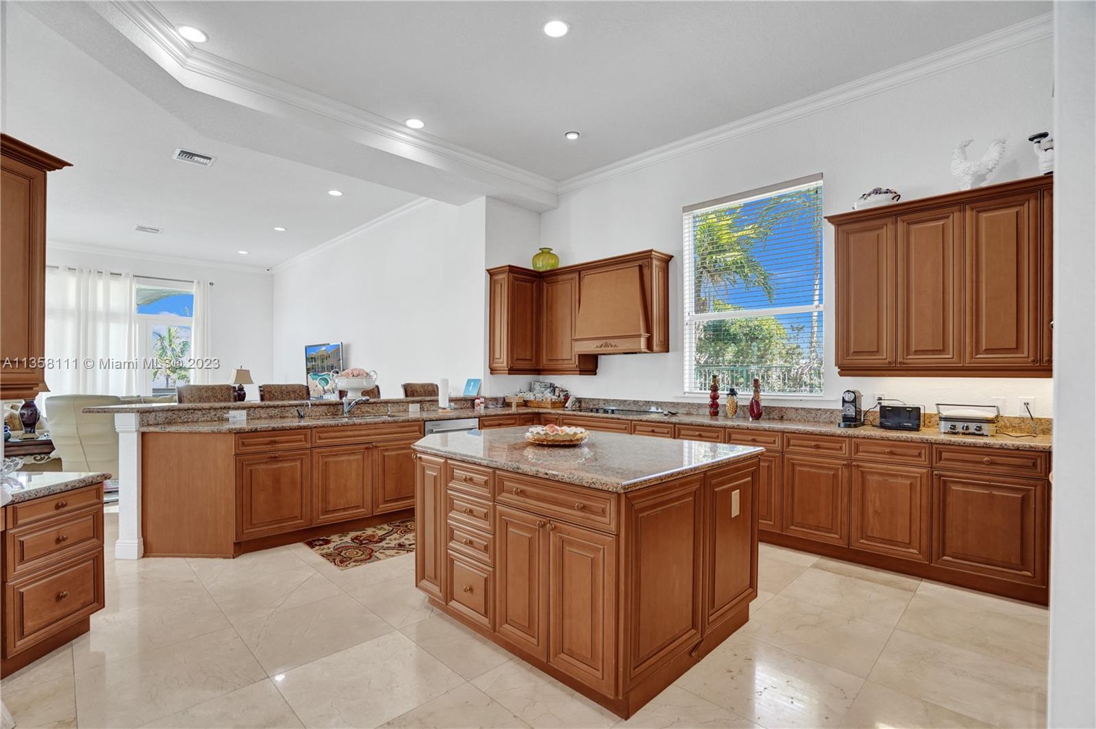 1130 Harbor Ct