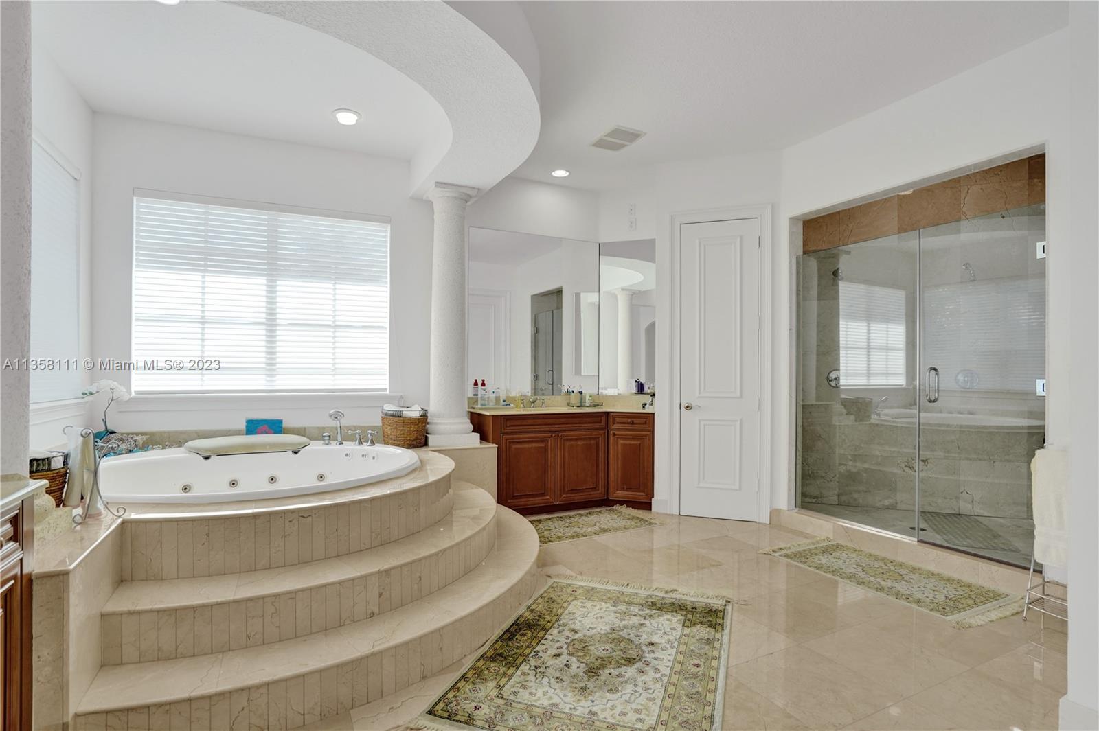 1130 Harbor Ct
