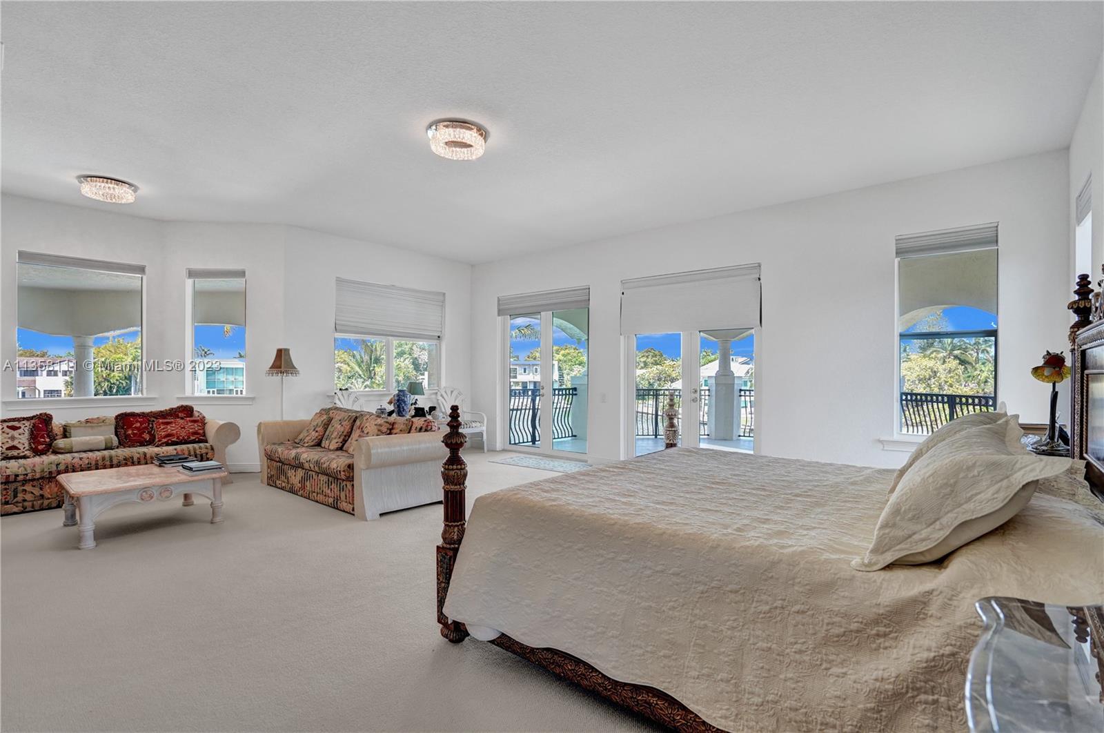 1130 Harbor Ct