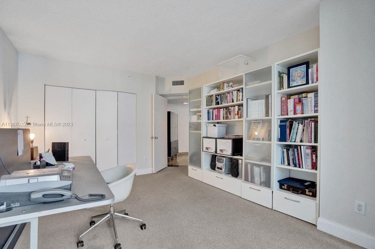 21055 Yacht Club Dr Unit: 2406